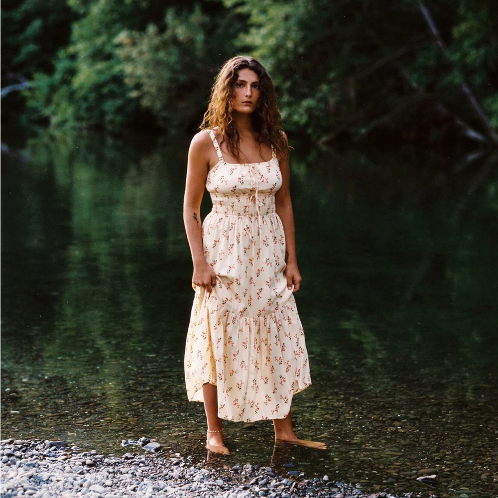 ISO Zuri dress in dancing chamomile